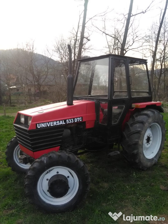 Tractor Universal 533 DTC