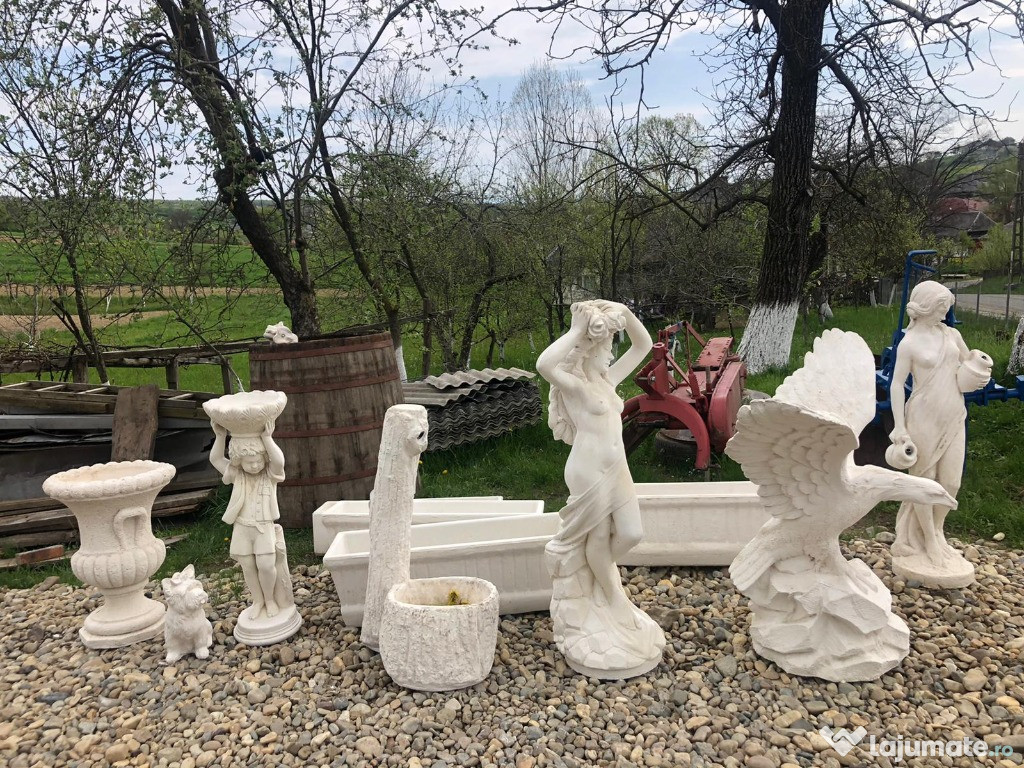 Statuete/Ornamente de grădină