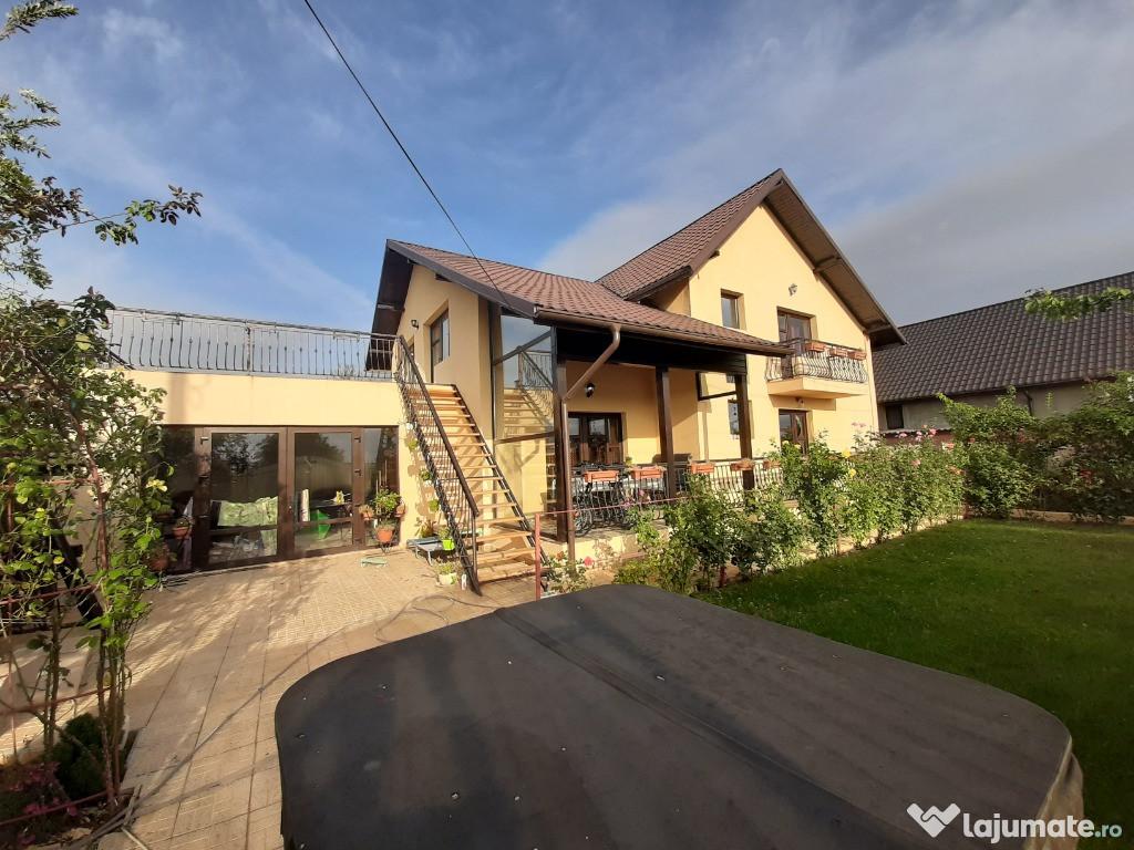Vila Valea Larga, Prahova, restaurant feteasca neagră