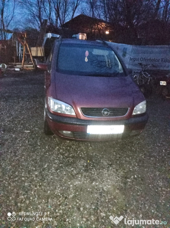 Opel Zafira foarte spațios