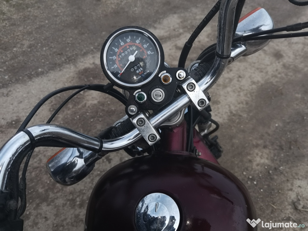 Motocicletă Honda Rebel