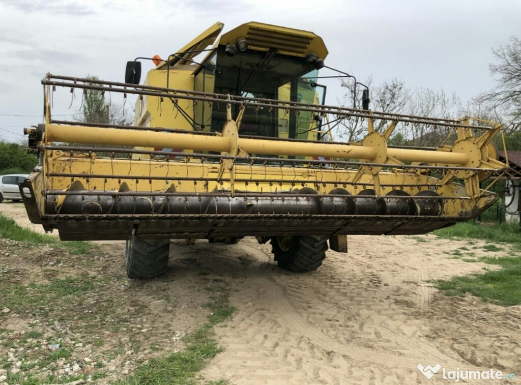 Combina New Holland Tf44