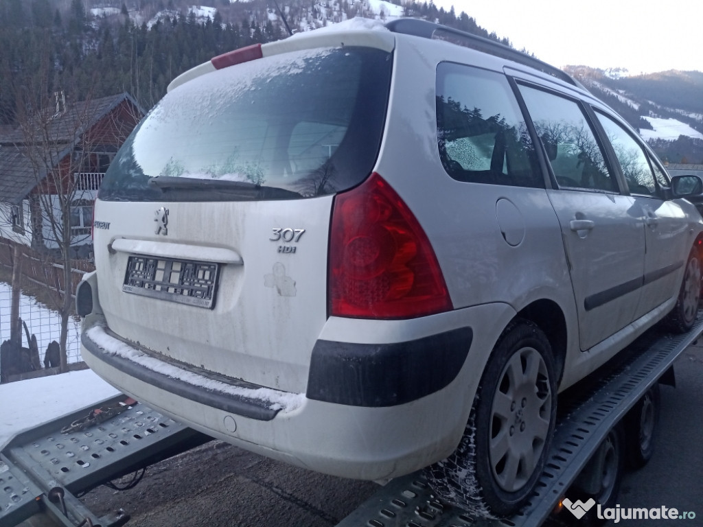 Dezmembrez Peugeot 307 1.6 hdi 2007