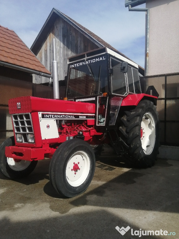 Tractor international 844 S