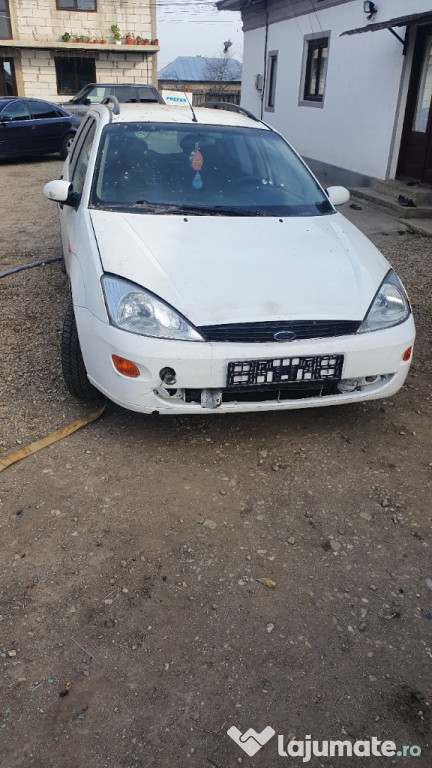 Dezmembrez ford focus