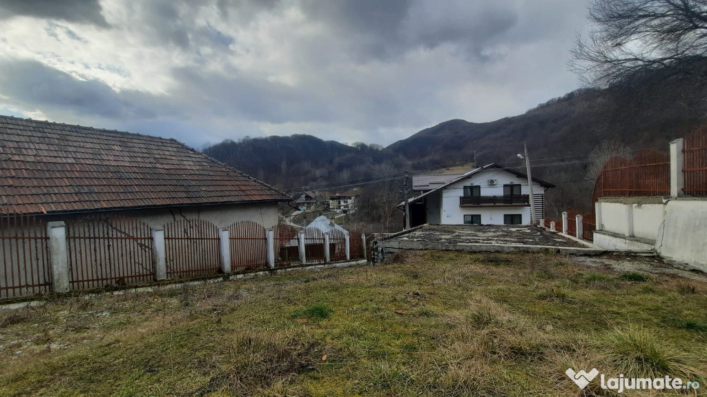 Baile Olanesti teren intravilan ideal casa vacanta