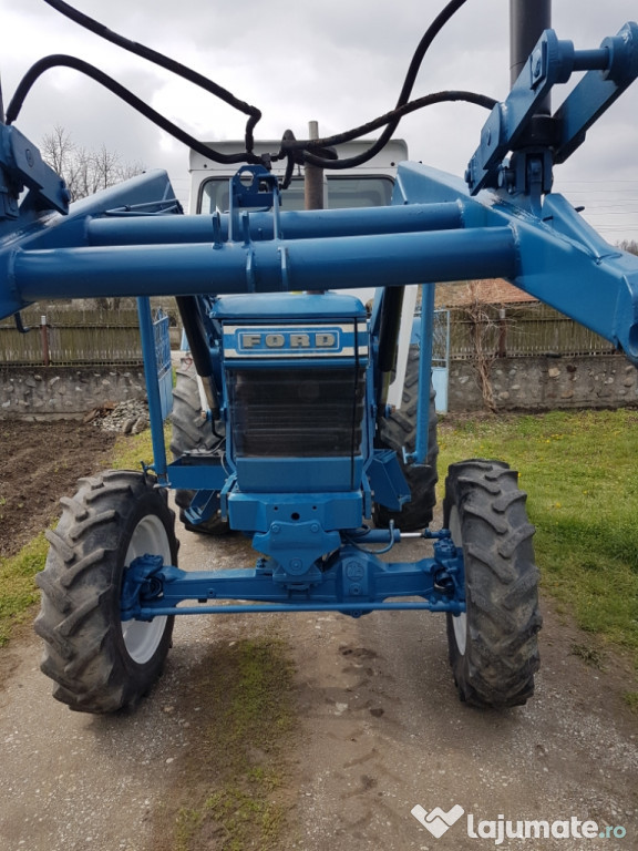 Tractor Ford 7700