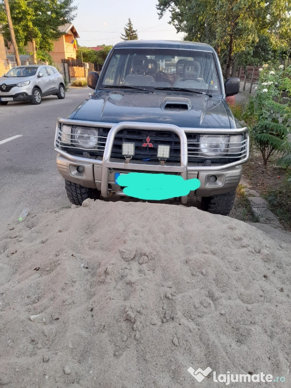 Mitsubishi pajero