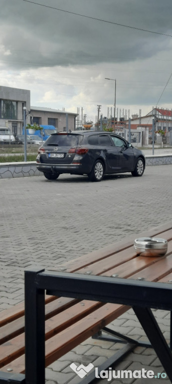 De vanzare opel astraj