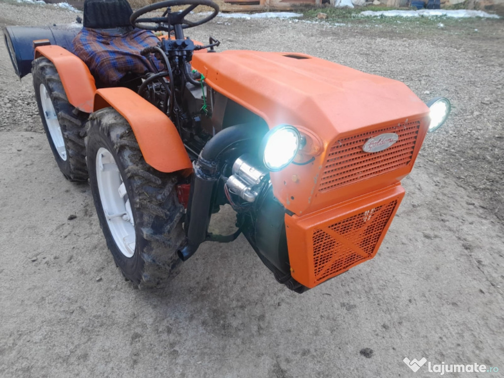 Tractorist articulat goldoni 4x4 cu sateliți și servo-directie