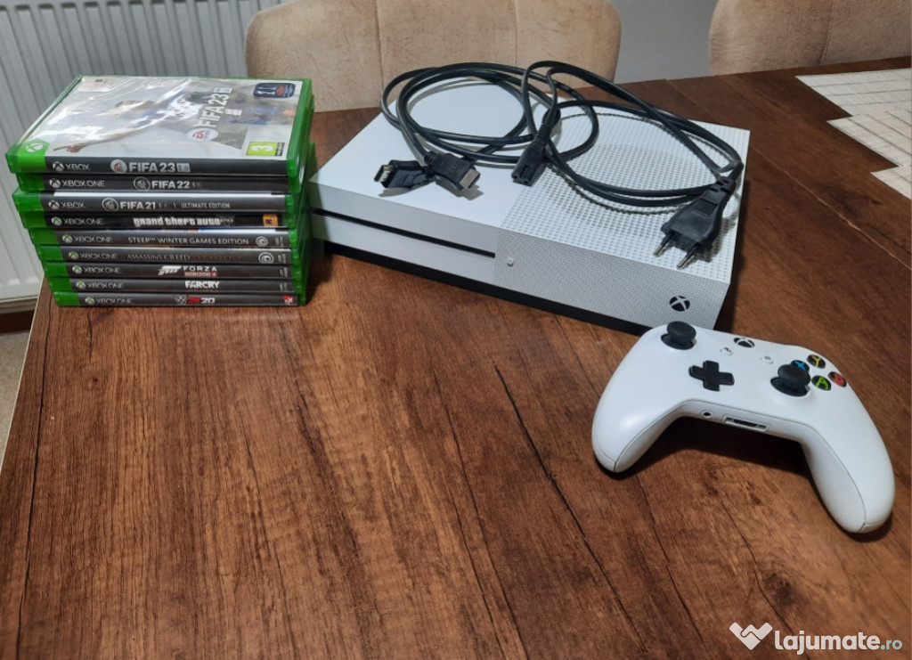 Vând Xbox One S 1Tb