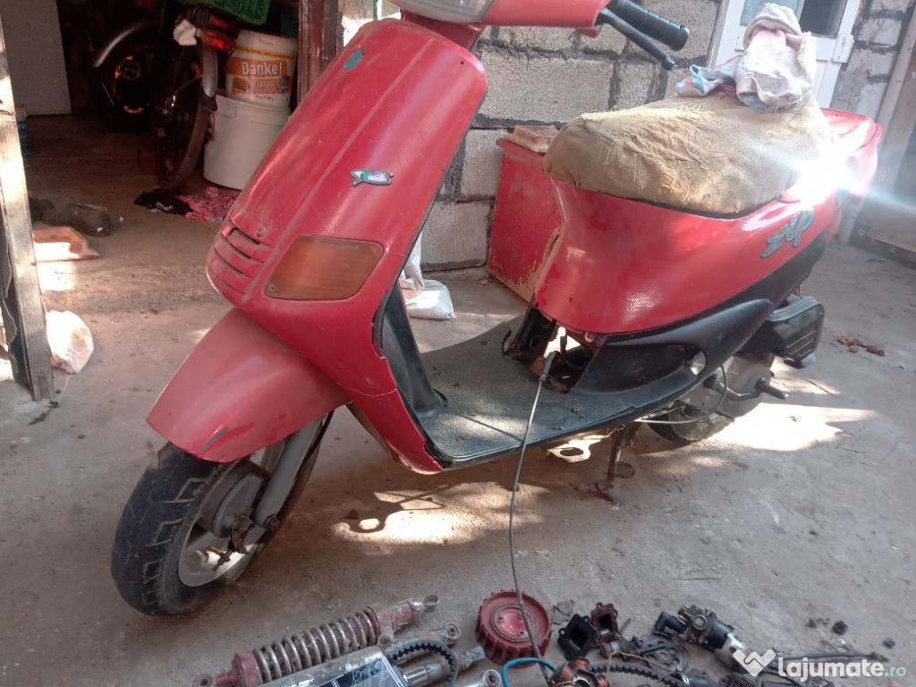 Scuter Piaggio zip