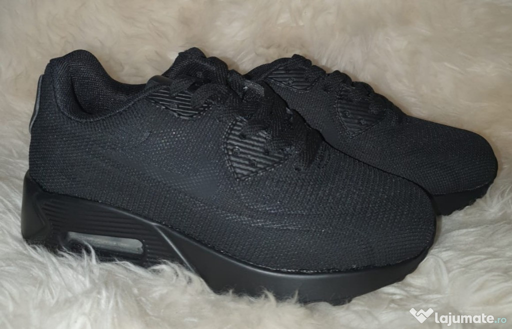 Pantofi sport copii Nike Air Max 90 negri noi in cutie 32 eu