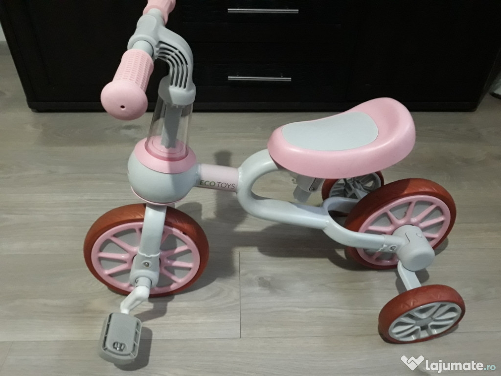 Bicicleta tricicleta pentru fetite