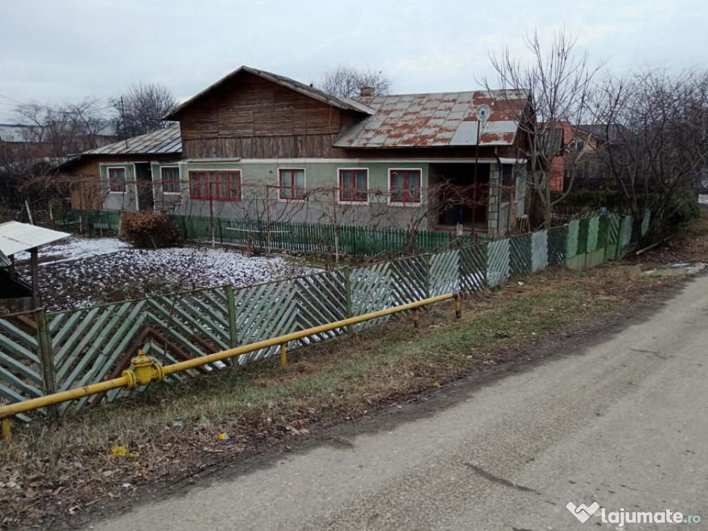 Doua Corpuri de Casa Bucov | 1000mp Teren