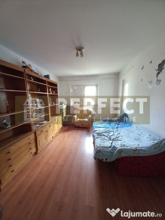 Apartament 2 camere, et 4/4, 9 Mai-Domnisori - 44000 euro