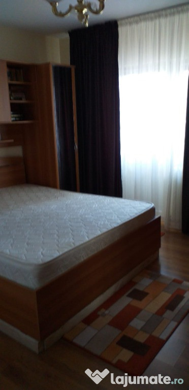 Apartament cu 3 camere decomandat Slobozia, str. VIILOR