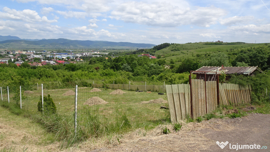 Teren intravilan Deva, zona Zavoi, partea de mijloc, suprafata 461 mp