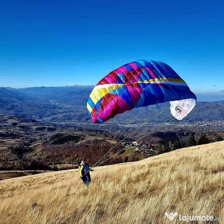 Vând parapanta nouă