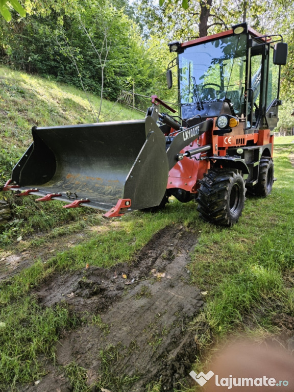 Prestări servici, inchiriat buldoexcavator 4t.