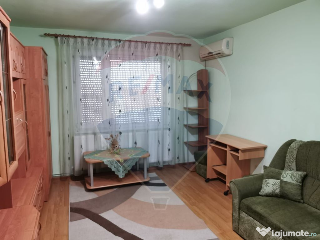 Apartament 2 camere de închiriat în Chisineu Cris zona ...