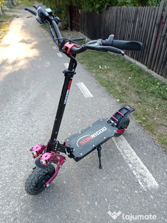 De vânzare trotineta electrica sunnigoo 2400W 21v