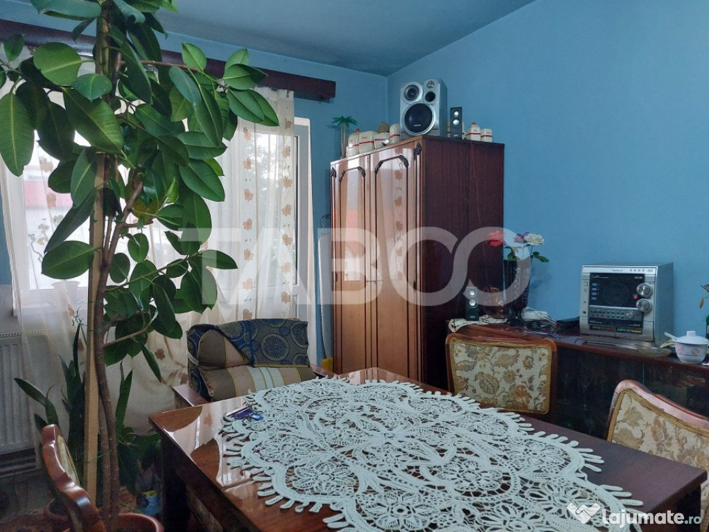 Apartament de vanzare 75 mp 4 camere 2 balcoane etaj 2 Cis