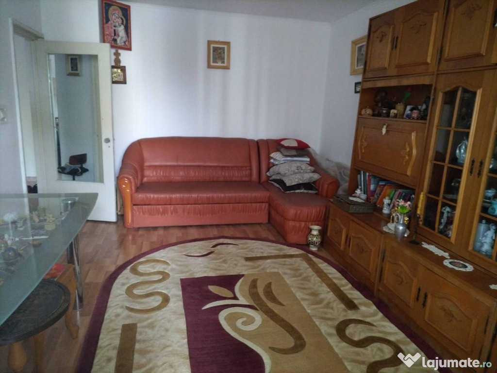 Vand apartament central 4 camere Tomesti-Iasi