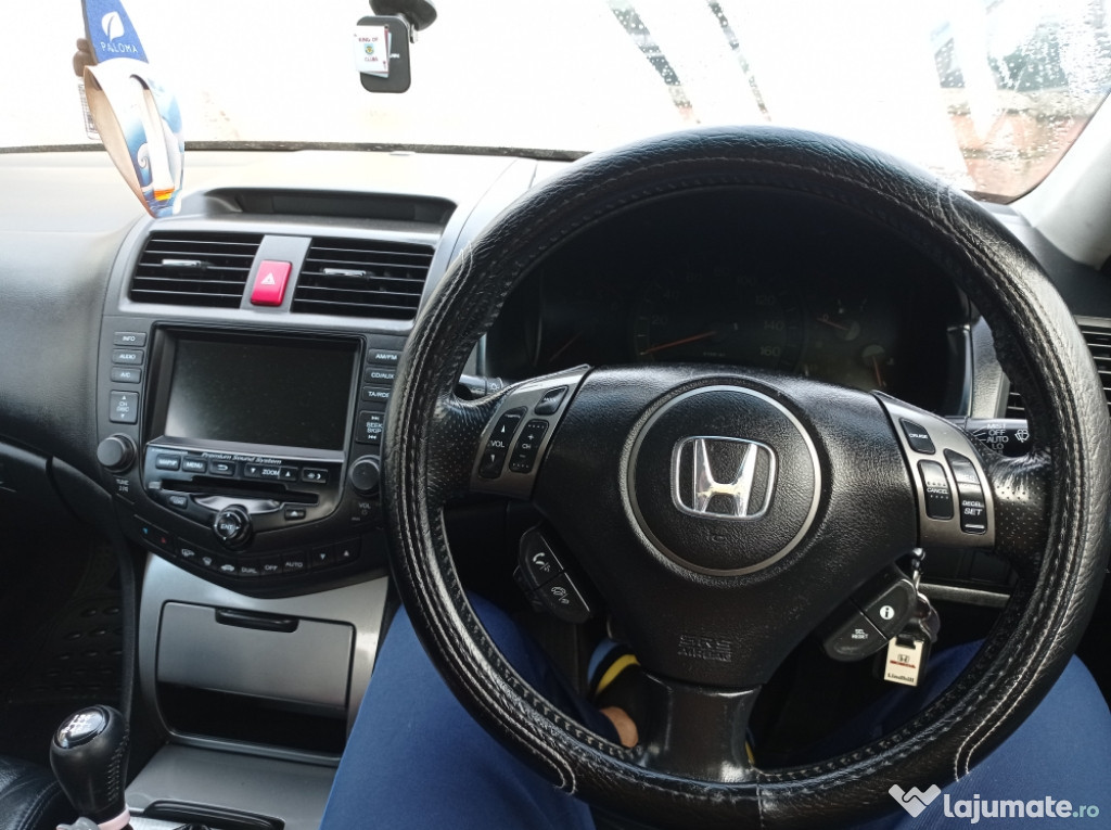 Dezmembrez Honda accord 2.2 diesel