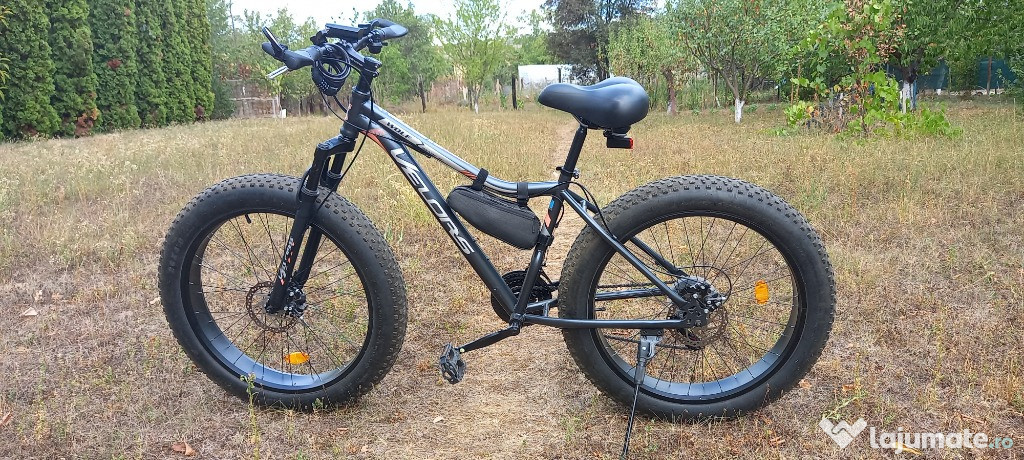 Vand bicicleta Fat Bike.