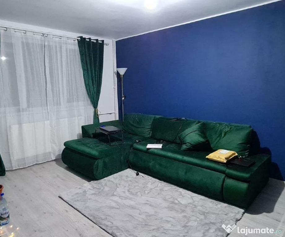 Apartament Decomandat cu 3 camere -Piata 1 Decembrie 1918 -