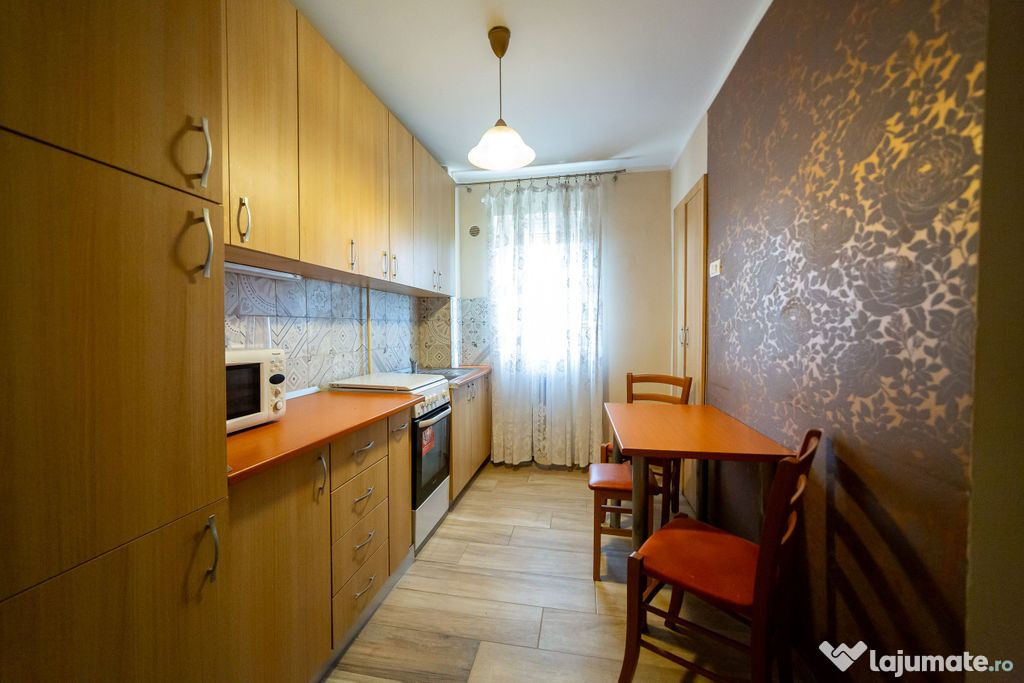 Apartament cu 2 camere gradiste etajul 3