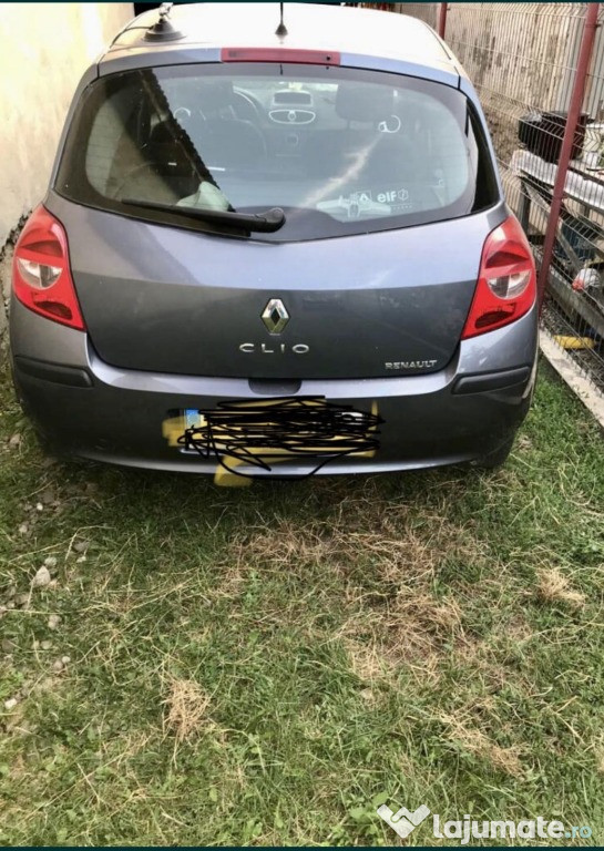 Clio 3 pentru piese