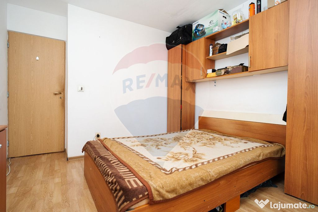 Apartament 3 camere decomandat Alexandru cel Bun