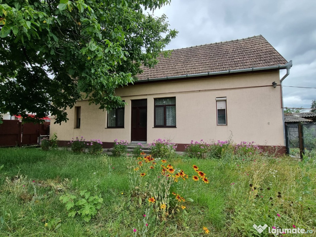 Casa veche cu 1411 mp teren Apahida, Cluj