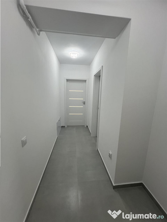 Apartament la cheie cu 2 camere si boxa depozitare zona Doam