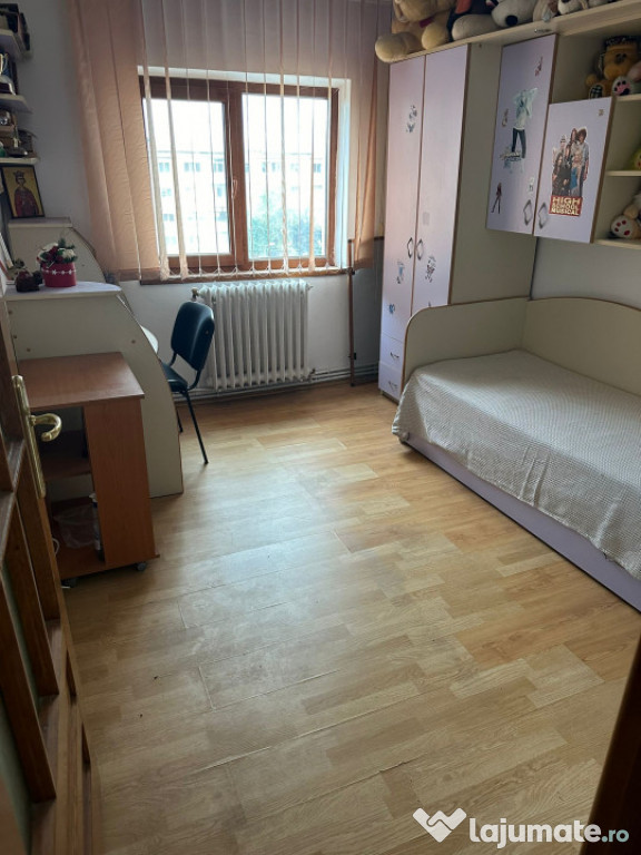 APARTAMENT DE VANZARE