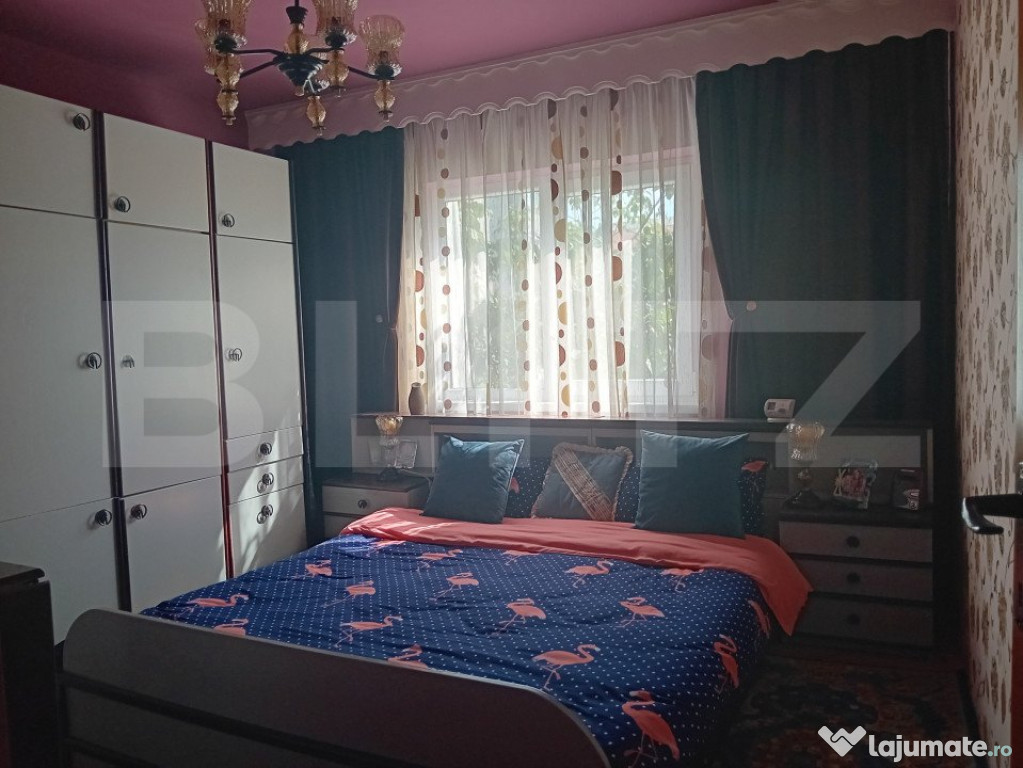 Apartament de 3 camere, zona Bradet