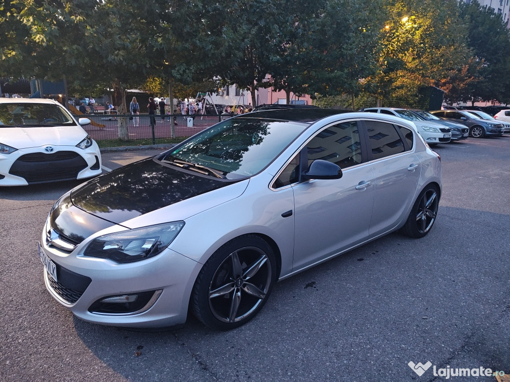 Opel Astra J 1.4 turbo 2013