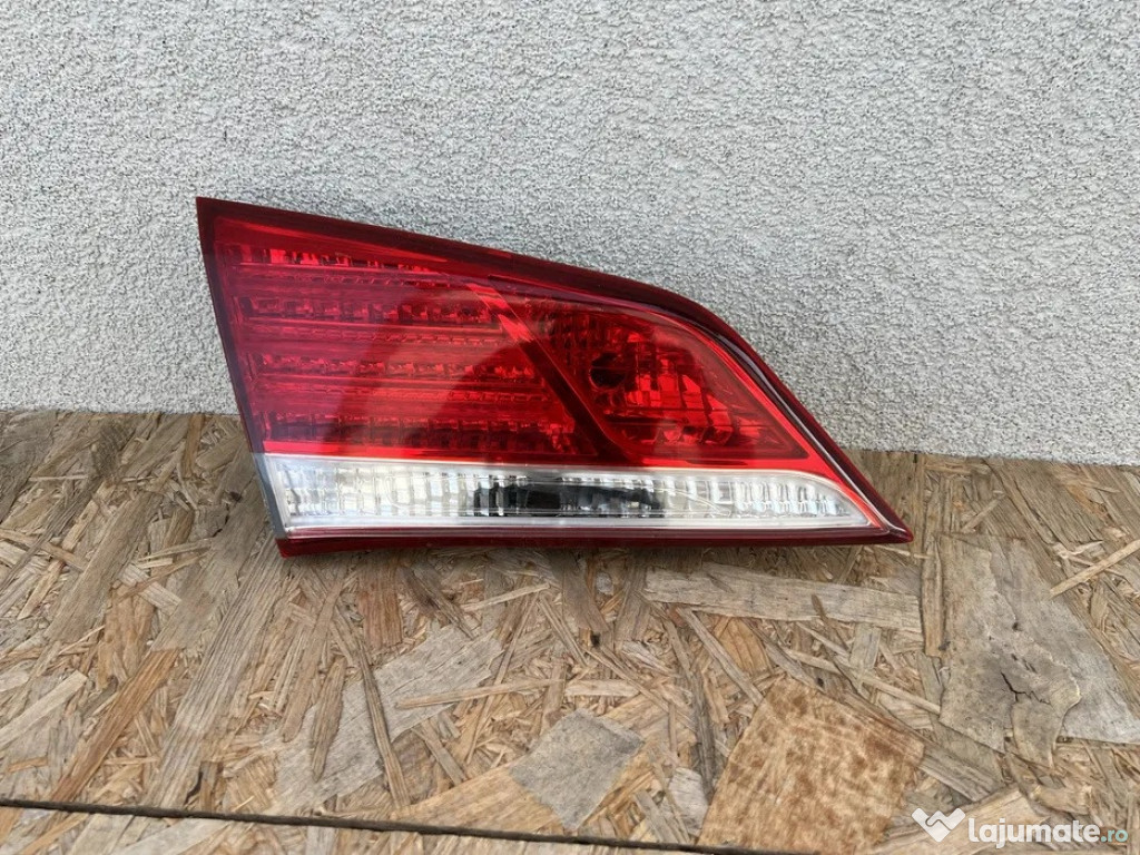 Stop tripla lampa stanga capota portbagaj Hyundai i40 cod 92403-3z300