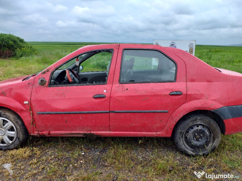 Dacia logan avariat