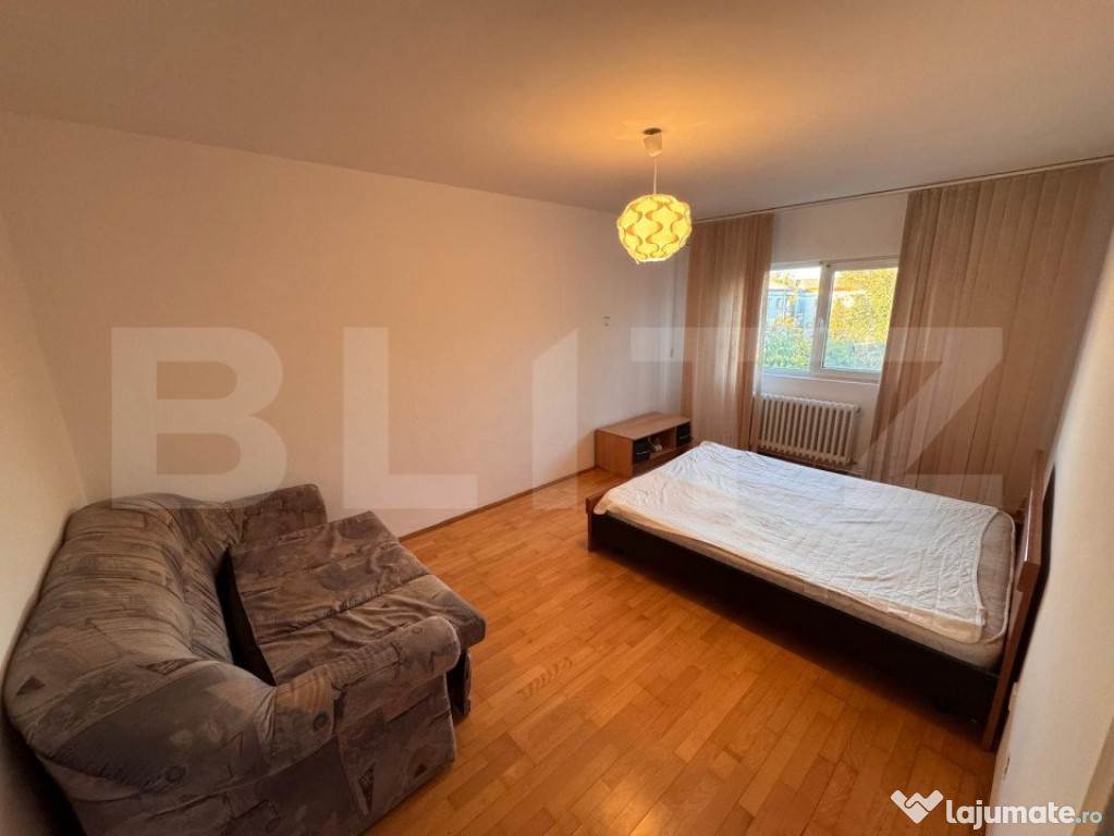 Apartament de 3 camere ,68 mp , zona Nicolina