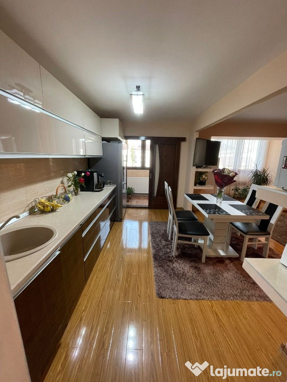 Apartament 3 camere, 75m²,Bistrița, Str. Andrei Mureșanu