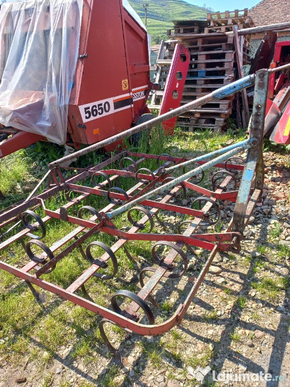 Cultivator de 2,30 m cu tavalug reglabil