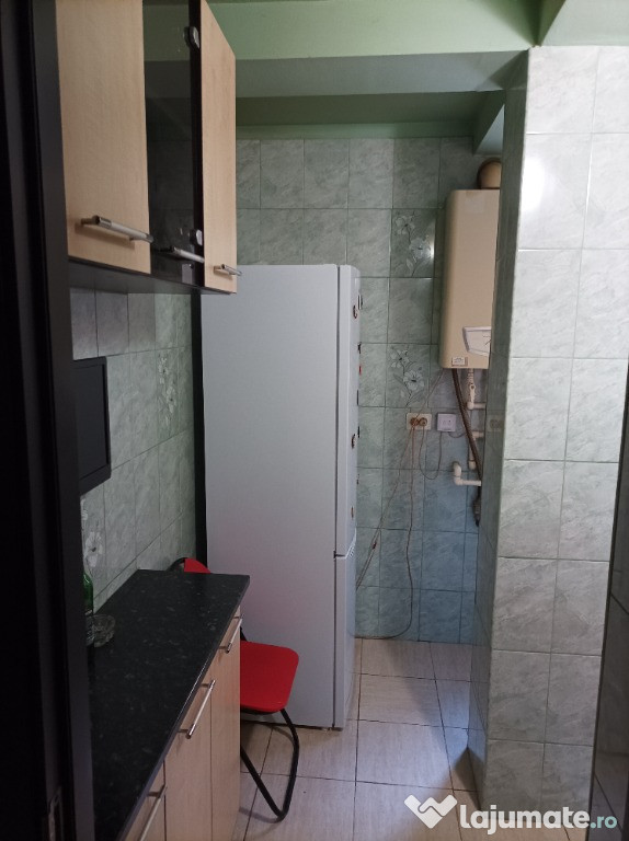 Ofer spre închiriere apartament 2 camere