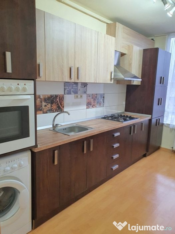 Inchiriez Apartament 2 camere Sala Palatului