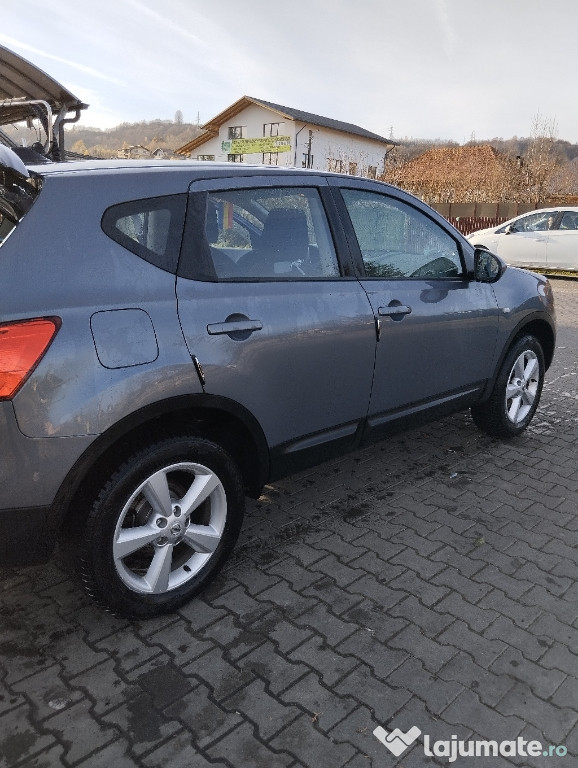 Nissan Qashqai J10