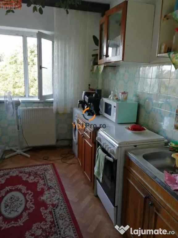 Apartamentcu 3 camere decomandat zona Sagului