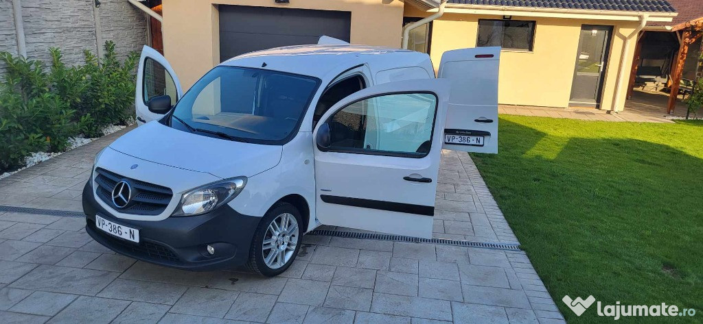 Mercedes Citan 2016 Model Blue Efficiency