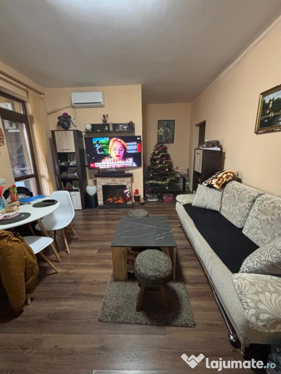 Apartament 64mp+ Curte (gradina) 56mp